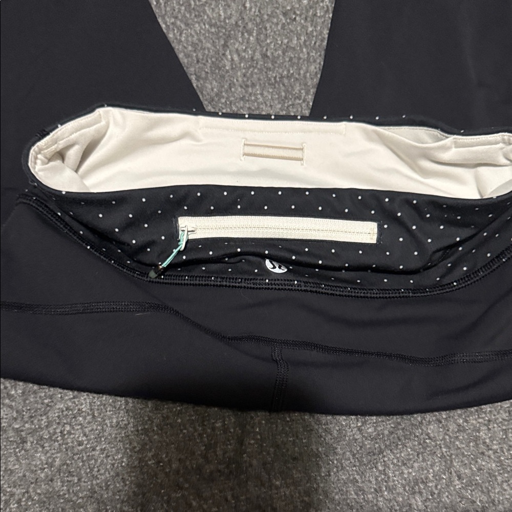 Lululemon Wunder Under Roll Down Crop Black Polka Dot Waistband White Stripe {4} - Picture 7 of 11